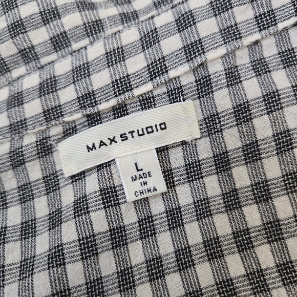 Max Studio Gingham Sleeveless Blouse - Black and White - Picture 6 of 6